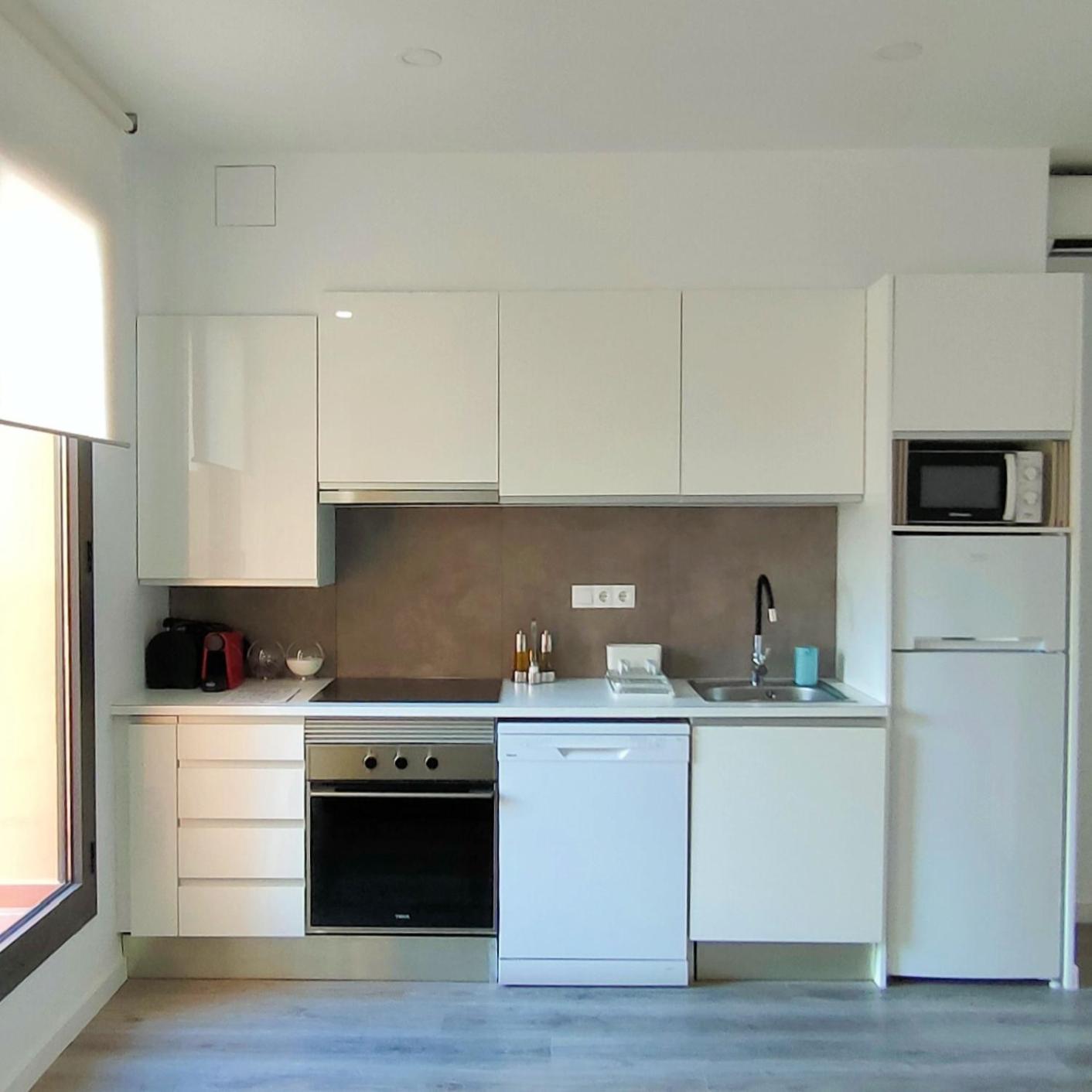 Mediterranean Barcelona Apartments Экстерьер фото